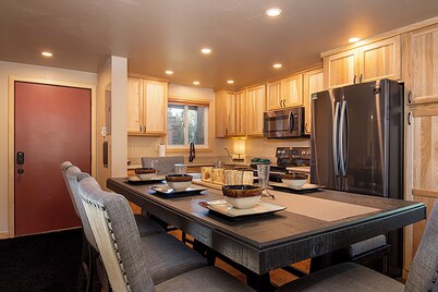 This beautiful and modern condo is the ideal getaway in Winter Park.