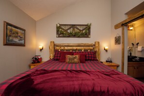 2 bedrooms, travel crib, internet, bed sheets