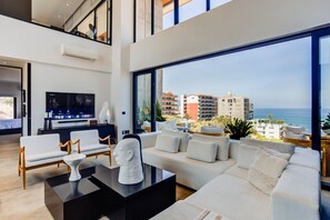 Téléviseur connecté, bureau