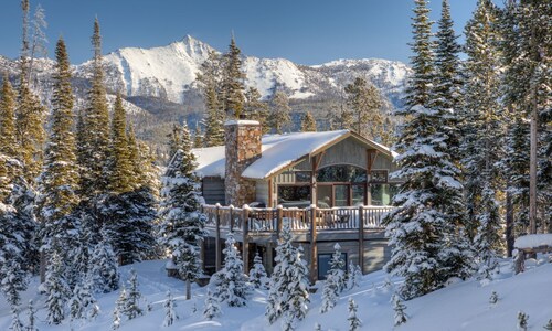 Big Sky Vacation Rentals: ML Grey Moose Lodge