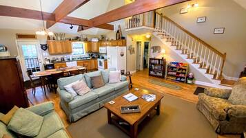 Smart TV, fireplace, DVD player, books