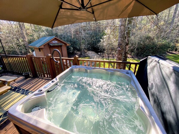 Outdoor spa tub