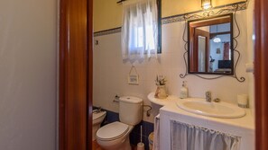 Suihku, hiustenkuivaaja