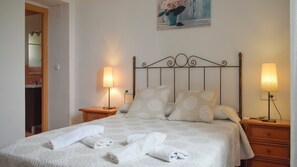 4 bedrooms, iron/ironing board, travel cot, WiFi - Casa Mina Periana by Ruralidays (Málaga)