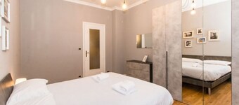 GuestHost - Very new apartment equipped with large terrace and totally renovated, able to comfortably accommodate up to 3 people. The flat is located in the quiet Parella district, a very green and well served area: the MM Pozzo Strada stop is only 400m 