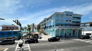 Exterior - Ocean Jewels 1 - Overlooks Margaritaville (Fort Myers Beach)