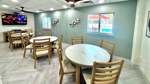 Dining - Lovers Key Beach Club 1003 - Private Beach (Fort Myers Beach)