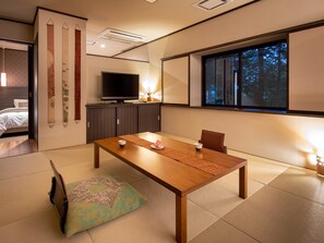 Premium Japanese Western Room | In-room safe, desk
