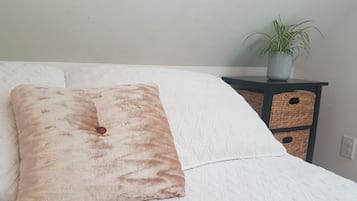 2 habitaciones, tabla de planchar con plancha, cuna de viaje y wifi