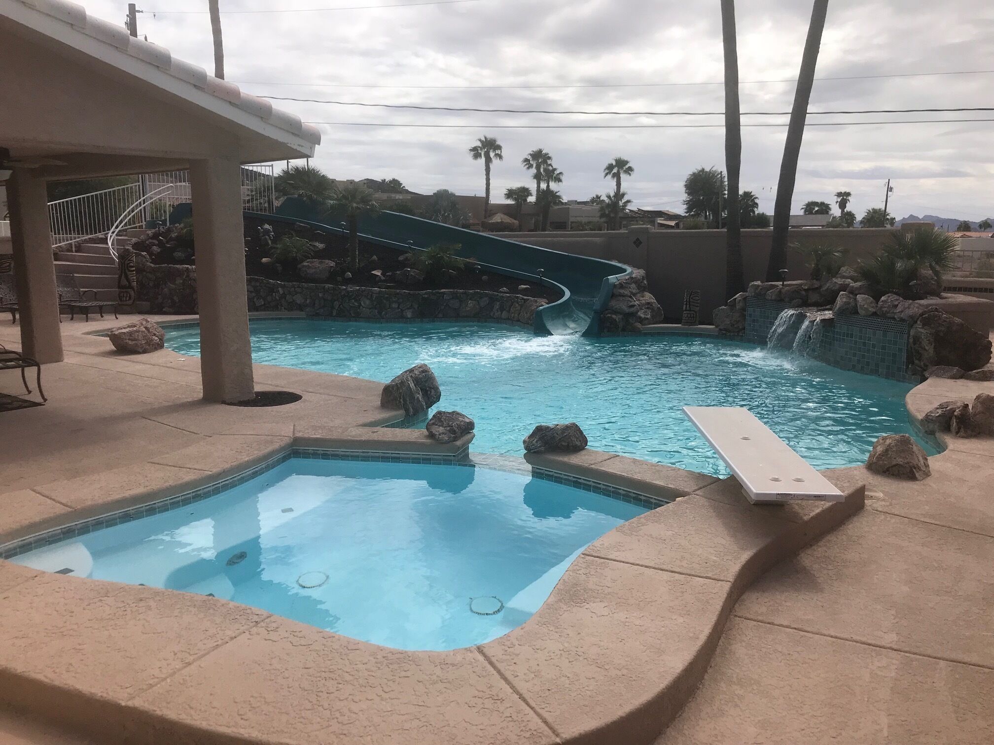 LAKE HAVASU PRIVATE RESORT POOL HOME short term or winter rental