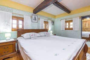 3 bedrooms, free WiFi, bed sheets