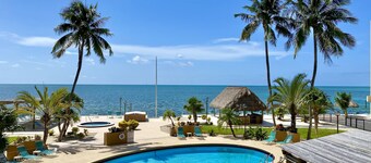 Islamorada Condo with ocean access, monthly rentals only