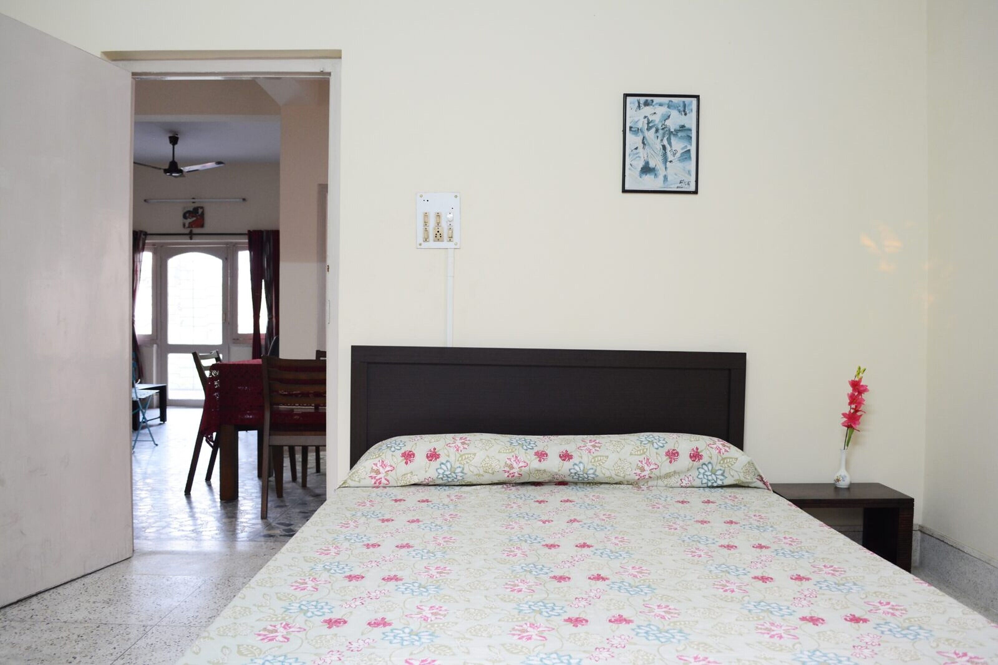 Boi-er Baari The House of Books-A Boutique Stay