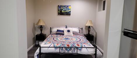 1 habitación, tabla de planchar con plancha, wifi y ropa de cama