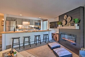 Fridge, microwave, stovetop, dishwasher - 1/4 Mi to Peak 8 Ski Lift: Breck Gem w/ Fireplace! (Breckenridge)