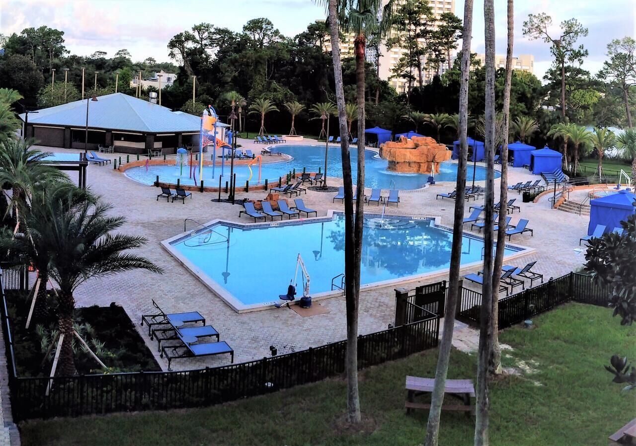 Family Fun: Disney Springs Across, Shuttle to Parks, 2 Comfortable Units