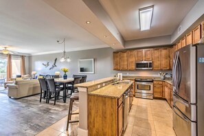 Fridge, microwave, stovetop, dishwasher