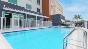 Outdoor pool, pool umbrellas