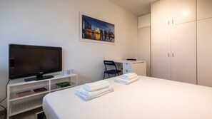 Laptop workspace, iron/ironing board, free WiFi, bed sheets