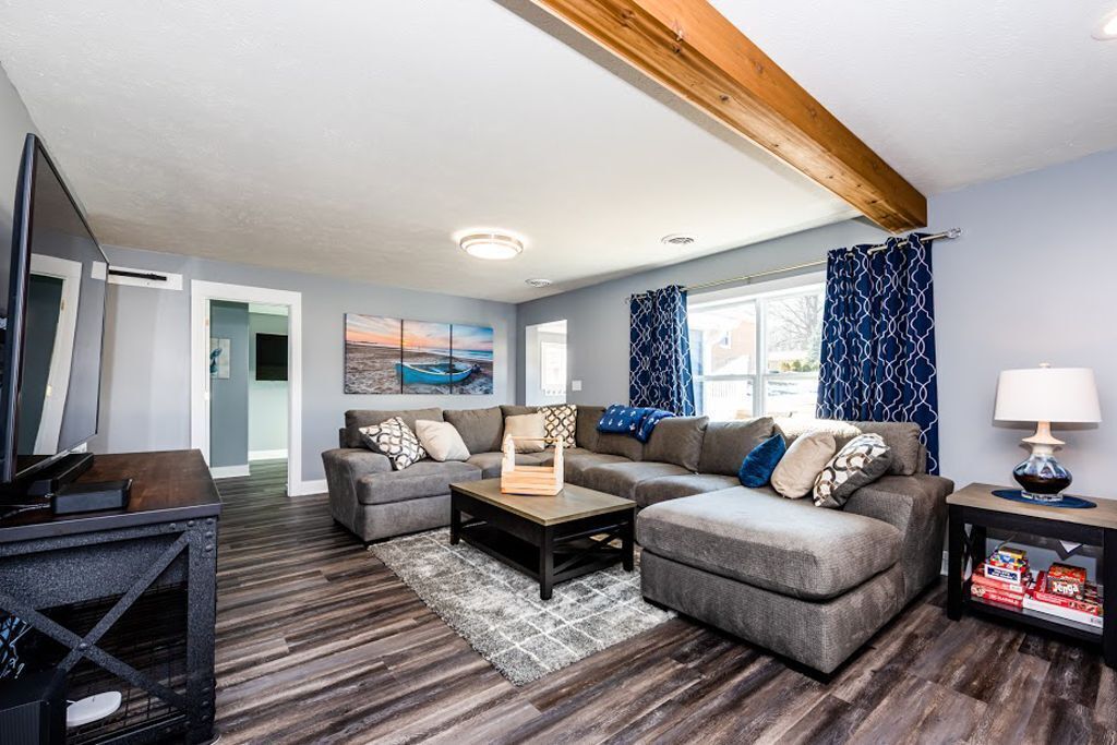 Charming Cottage w/Hot Tub & Fire Pit in New Buffalo/Nov-Mar Buy 3/get One Night