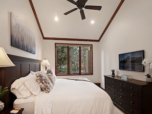 2 bedrooms, WiFi, bed sheets - Seasons Lodge 206 | 2BR Arrowhead Condo, Summer AC, Pool (Edwards)