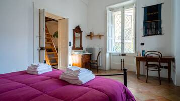 Apartamento, 3 quartos, acessível, terraço | 3 quartos, escrivaninha, espaço de trabalho para notebook