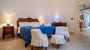 Departamento, 3 habitaciones, con acceso para personas discapacitadas, Terraza | 3 habitaciones, escritorio y espacio para trabajar con laptop 