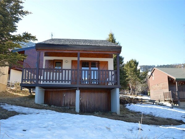 Exterior - Individual chalet at slopes' foot with WiFi (Les Angles)