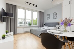 Studio, Kitchen - Apartment Warsaw Sławińska by Renters (Warsaw)