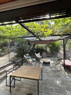 Outdoor dining - Villa, exceptional setting and view, Cap Bear (Port-Vendres)