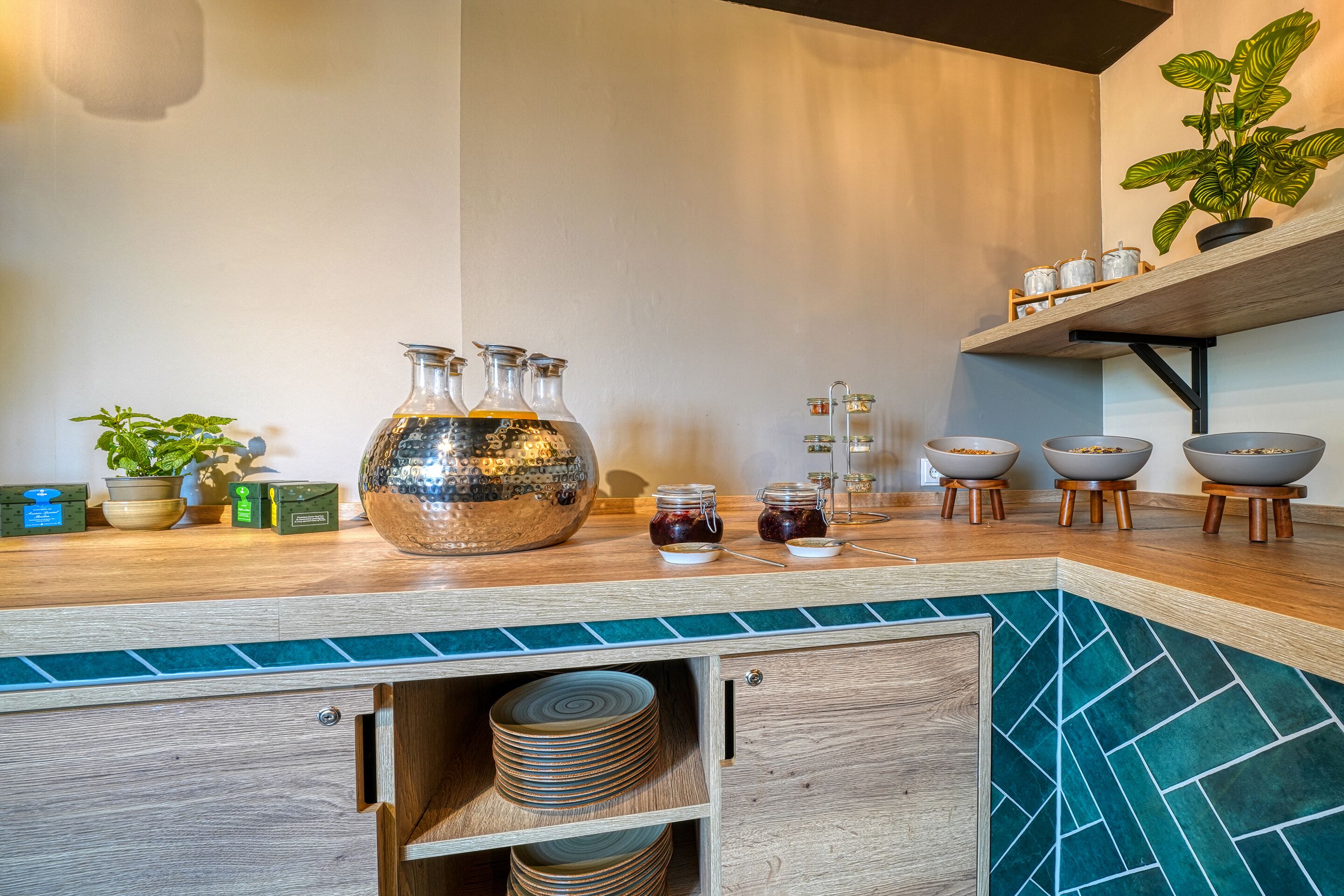 daily buffet breakfast (eur 17.9 per person)