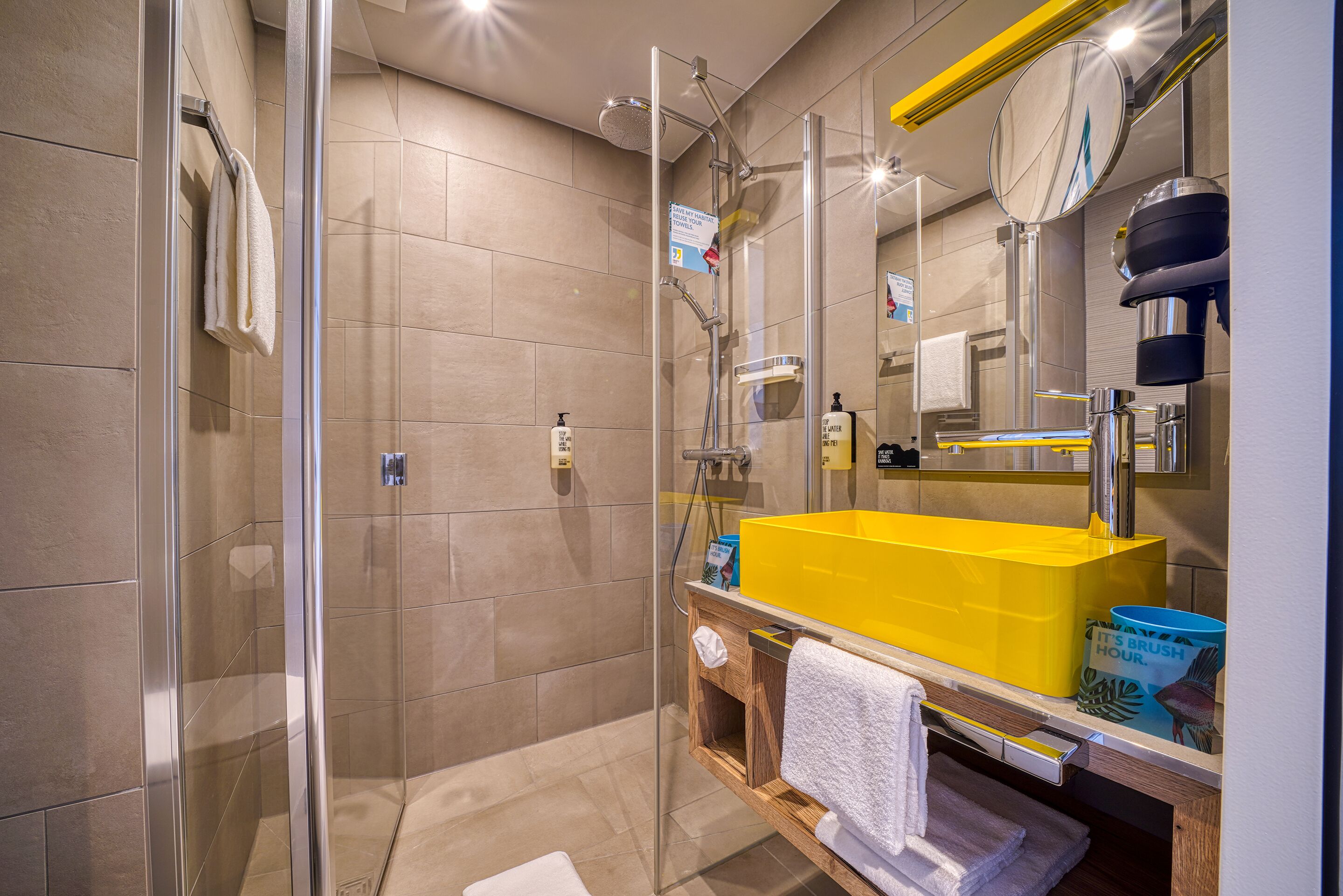 shower, rainfall showerhead, free toiletries, hair dryer