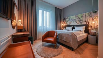 Standardzimmer, 1 Doppelbett | Zimmersafe, Schreibtisch, laptopgeeigneter Arbeitsplatz