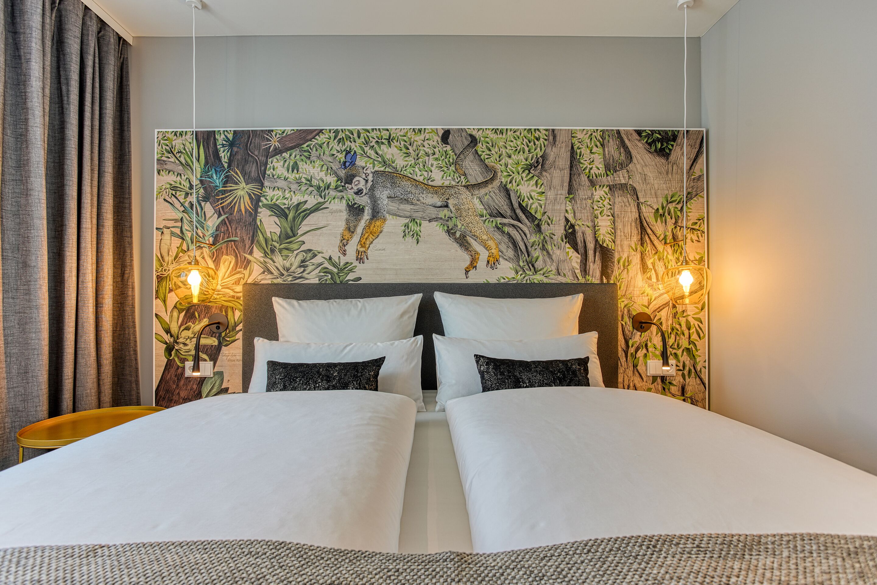 in-room safe, desk, laptop workspace, soundproofing