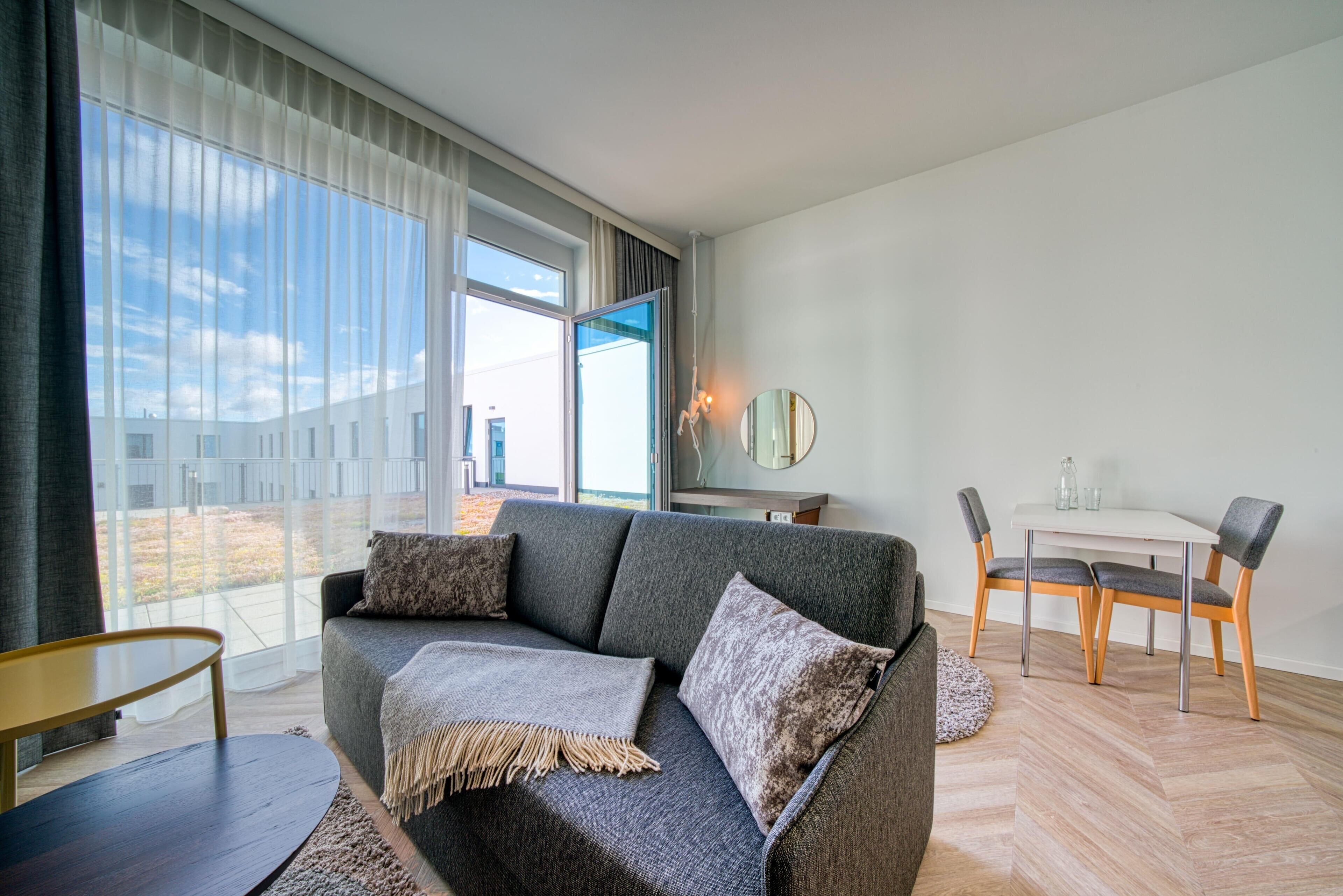 Studio, 1 Double Bed | In-room safe, desk, laptop workspace, soundproofing
