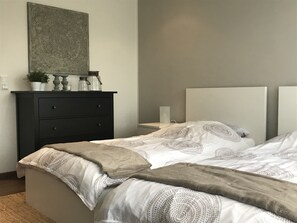 2 chambres, lit de bébé portatif, accès au Wi-Fi (inclus)