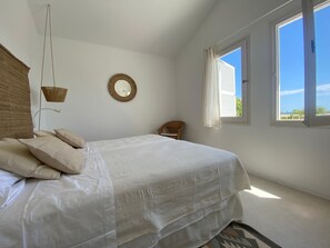 3 bedrooms, in-room safe, iron/ironing board, free WiFi