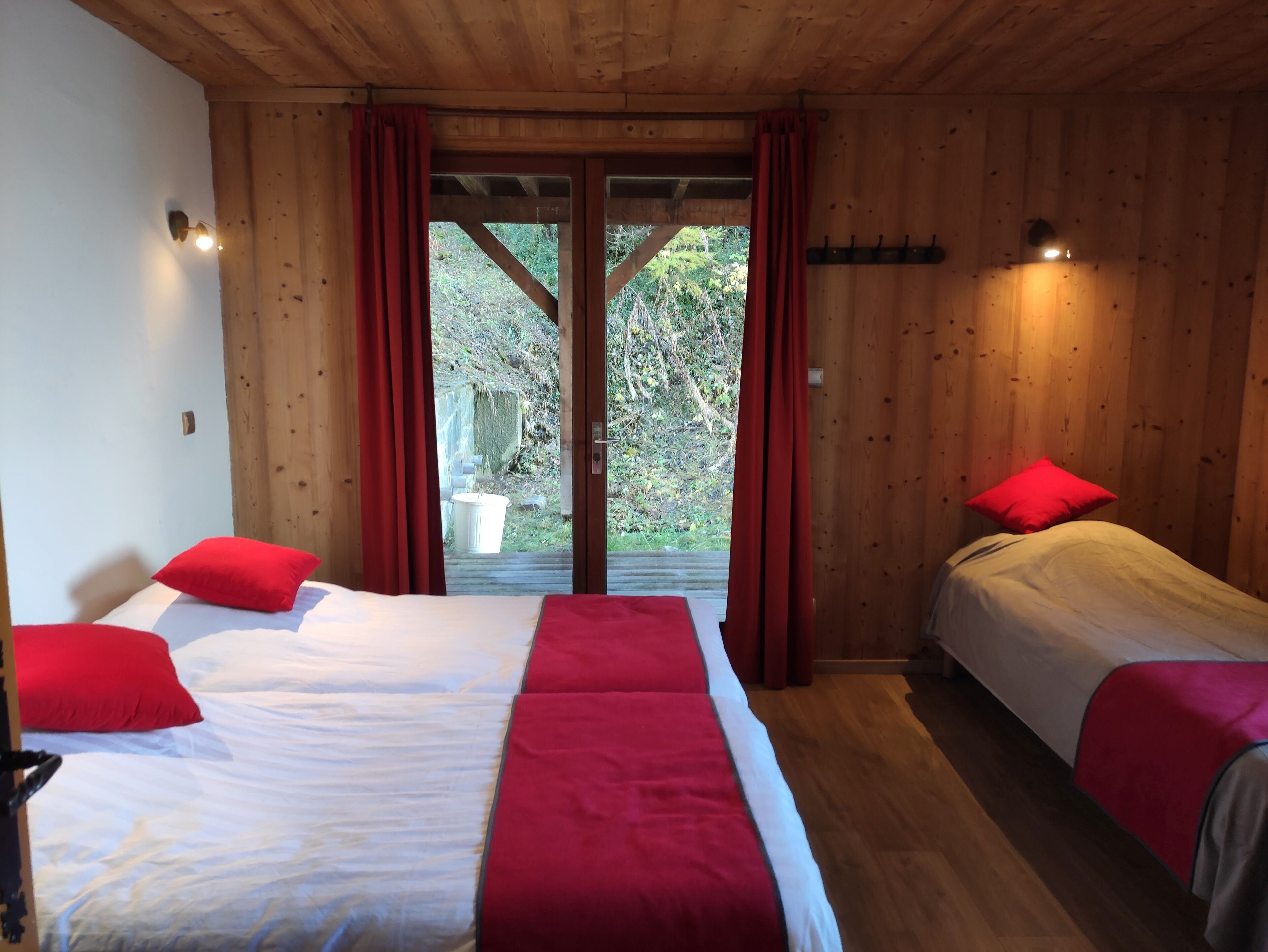 9 bedrooms, iron/ironing board, free WiFi, bed sheets