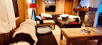 Chalet  20p. Ski-in ski-out! 20p - Sauna - great view Mont Blanc