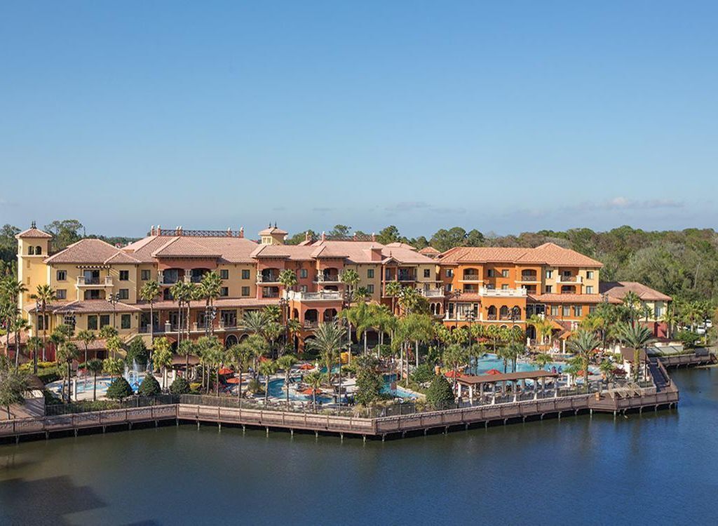 Family Bliss: 1BR Dlx inside Disney Gates, Lazy rivers