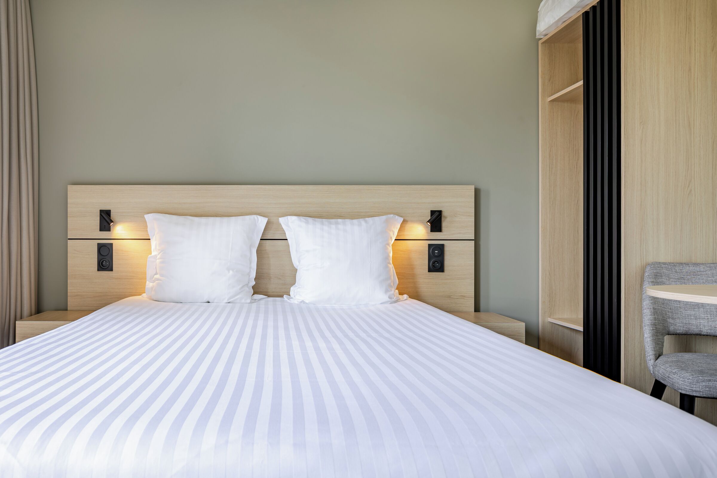 Soundproofing, free cots/infant beds, free WiFi, bed sheets