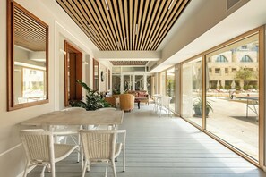 Lobby - MAMAD - Deluxe 2BD Jaffa Dreams W Pool & Parking (Tel Aviv)