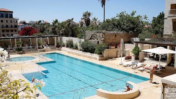Apartment, 2 Bedrooms, Pool Access | Interior