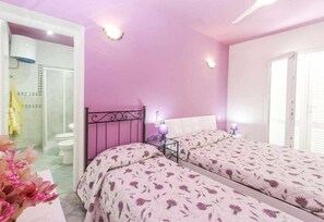 2 chambres, lit parapluie, Wi-Fi gratuit, draps fournis