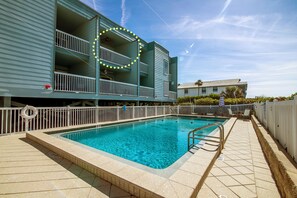 Een verwarmd zwembad