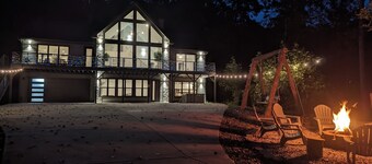 Secluded Luxury Mountain Retreat House .