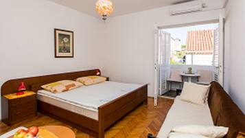 Double Room (Double Room 2)
