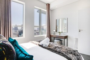 1 chambre, coffres-forts dans les chambres, fer et planche à repasser