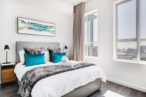 1 bedroom, in-room safe, iron/ironing board, free WiFi