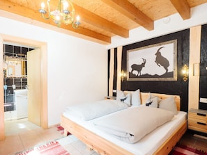 3 bedrooms, in-room safe, travel crib, free WiFi - Moderne Ferienwohnung in Neustift mit 3 Schlafzimmern und 2 Bädern (Neustift im Stubaital)